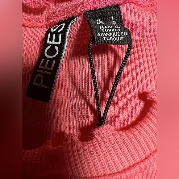 Pieces Brand Strawberry Pink Women’s Size Large T-Shirt NWT - Picture 4 of 7